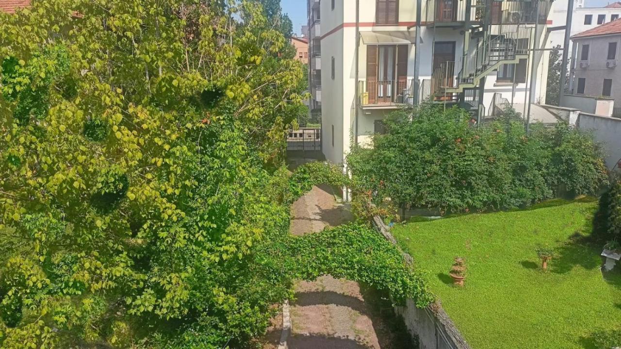 Vialetto V. Pastro 10 Bed & Breakfast Milan Exterior photo